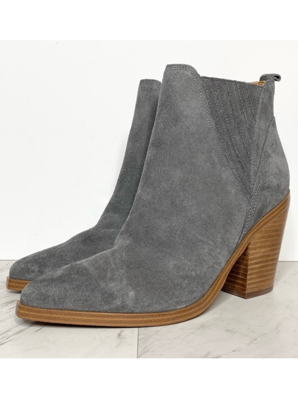 New! Marc Fisher Gadri Gray Suede Bootie 9M